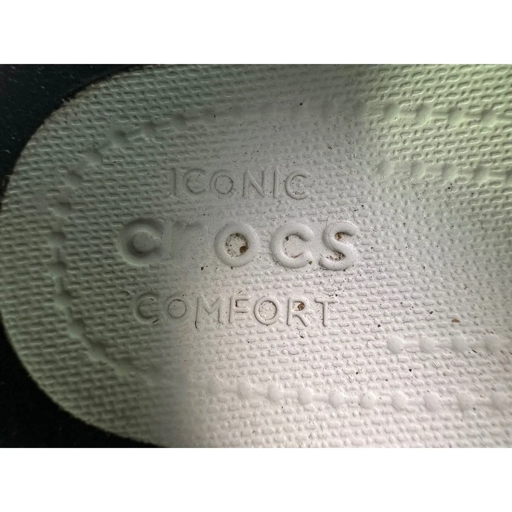 Crocs Swiftwater Wave Men's Size 9 Black White Slip On Water Sandals Beach Shoes